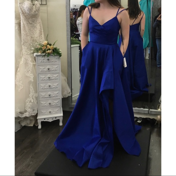 Prom/ Bridesmaid/Formal Floor Length Gown in Royal Blue - Picture 3 of 4